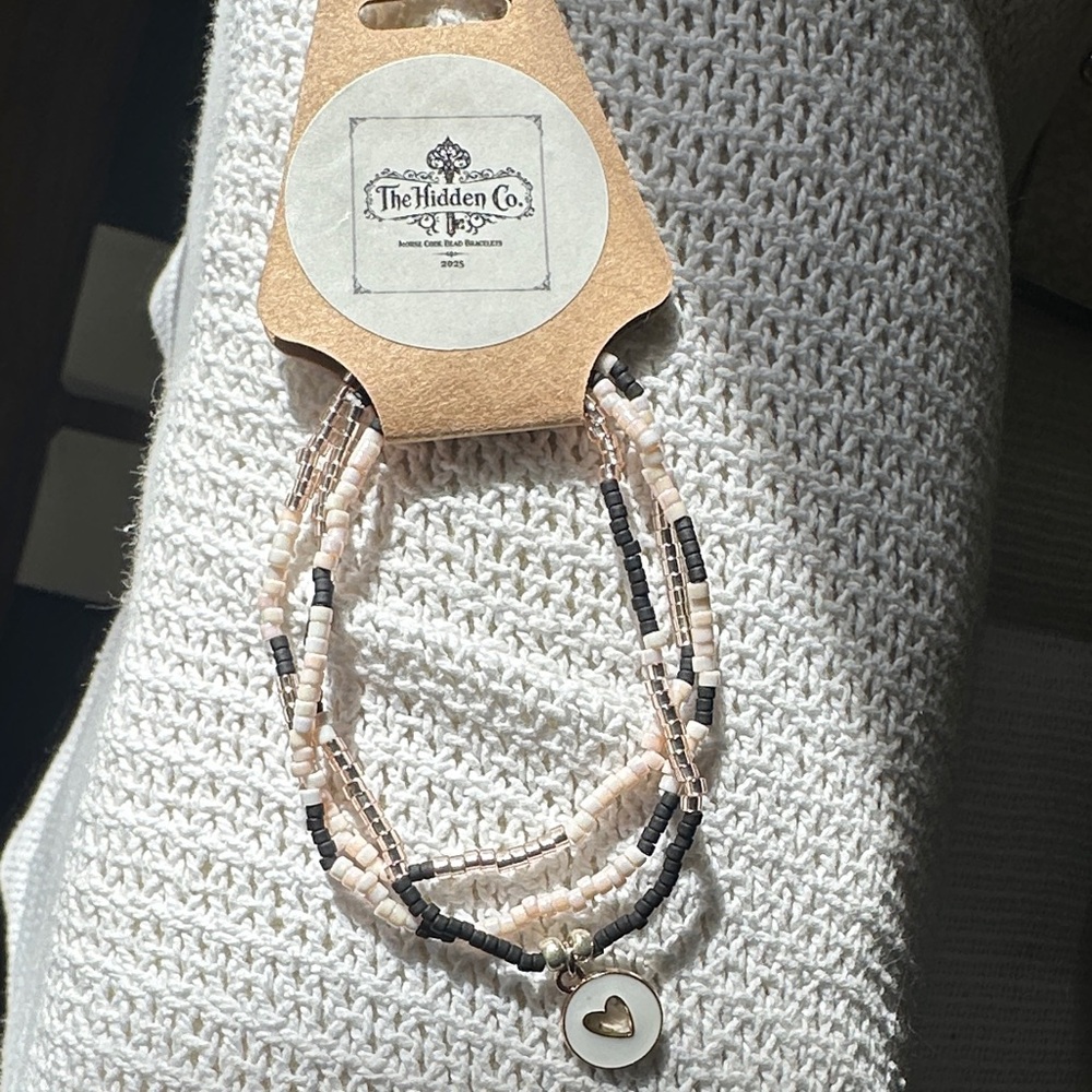 Black and Cream Beaded Necklace
